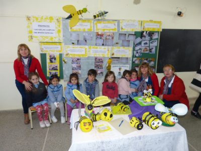 "La misión de la abeja" del Jardín Nº 59 fue rica y muy dulce - El